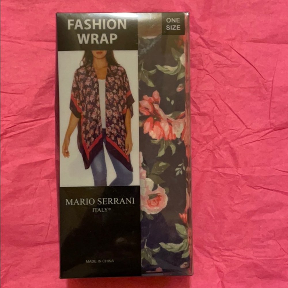 Mario Serrani Italy fashion wrap one size
